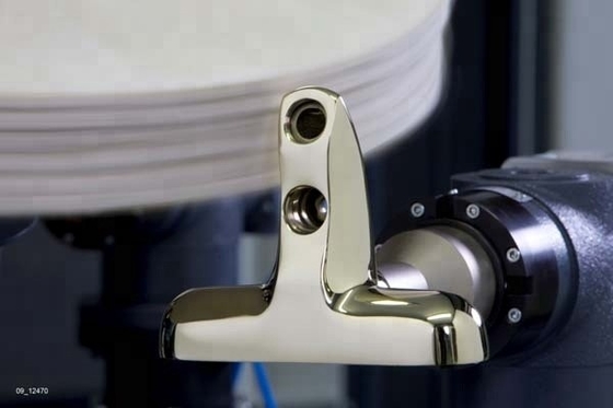 ستة محاور أربعة محطة CNC عالية الدقة آلة تلميع المعادن لمقبض النحاس